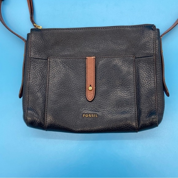 Vintage Fossil RARE Gemma Crossbody Pebble Leather Bag 10”w x 8”h x 1.5”d - Picture 2 of 9